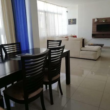 Departamento En El Centro De Manta Apartman Kültér fotó