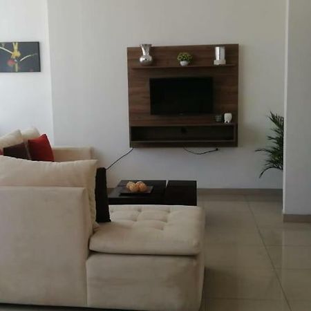 Departamento En El Centro De Manta Apartman Kültér fotó