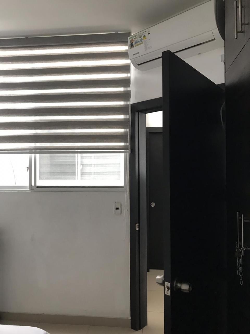 Departamento En El Centro De Manta Apartman Kültér fotó