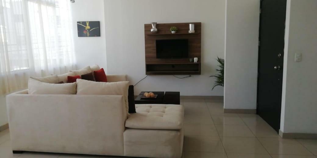 Departamento En El Centro De Manta Apartman Kültér fotó